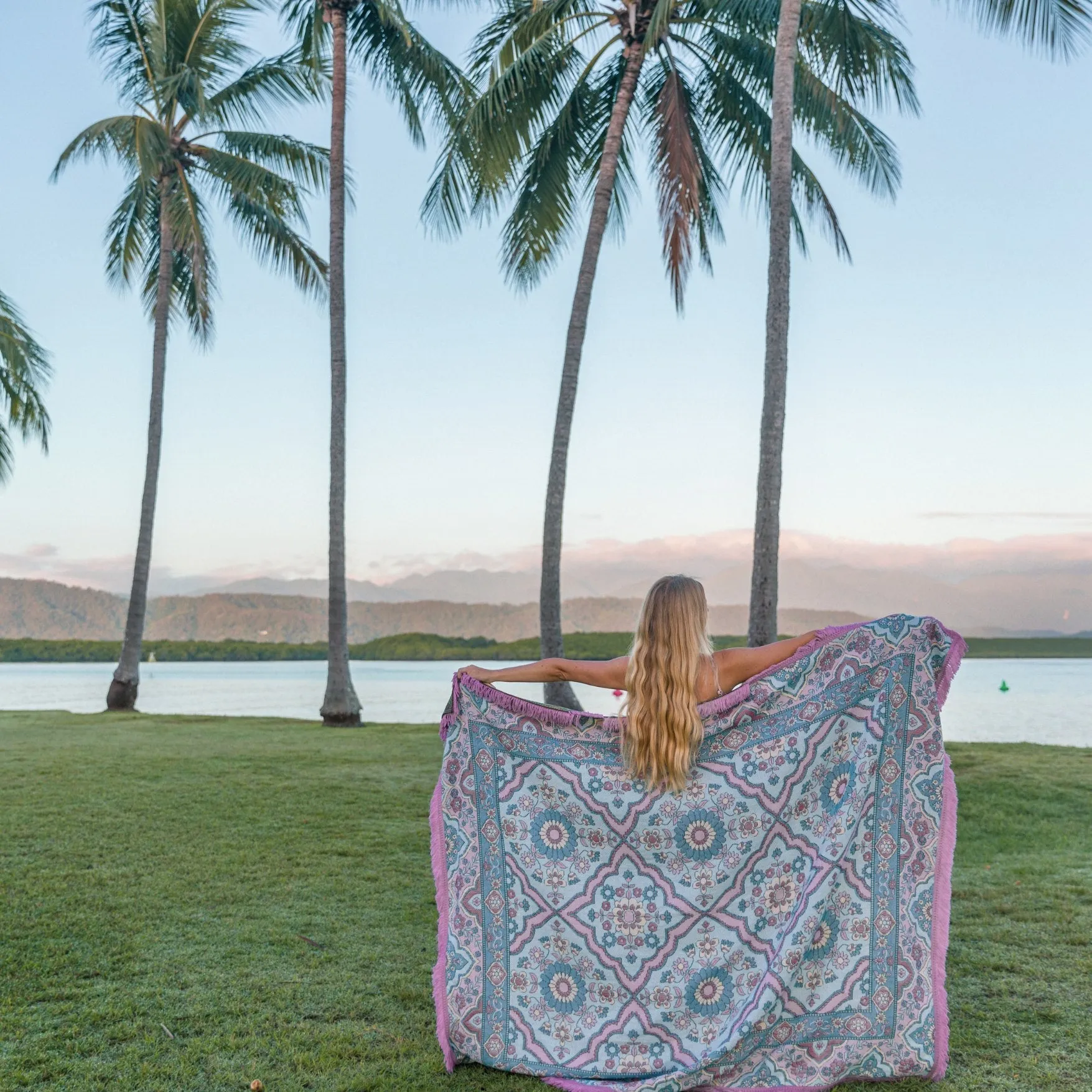 Mila Woven Picnic Rug XL