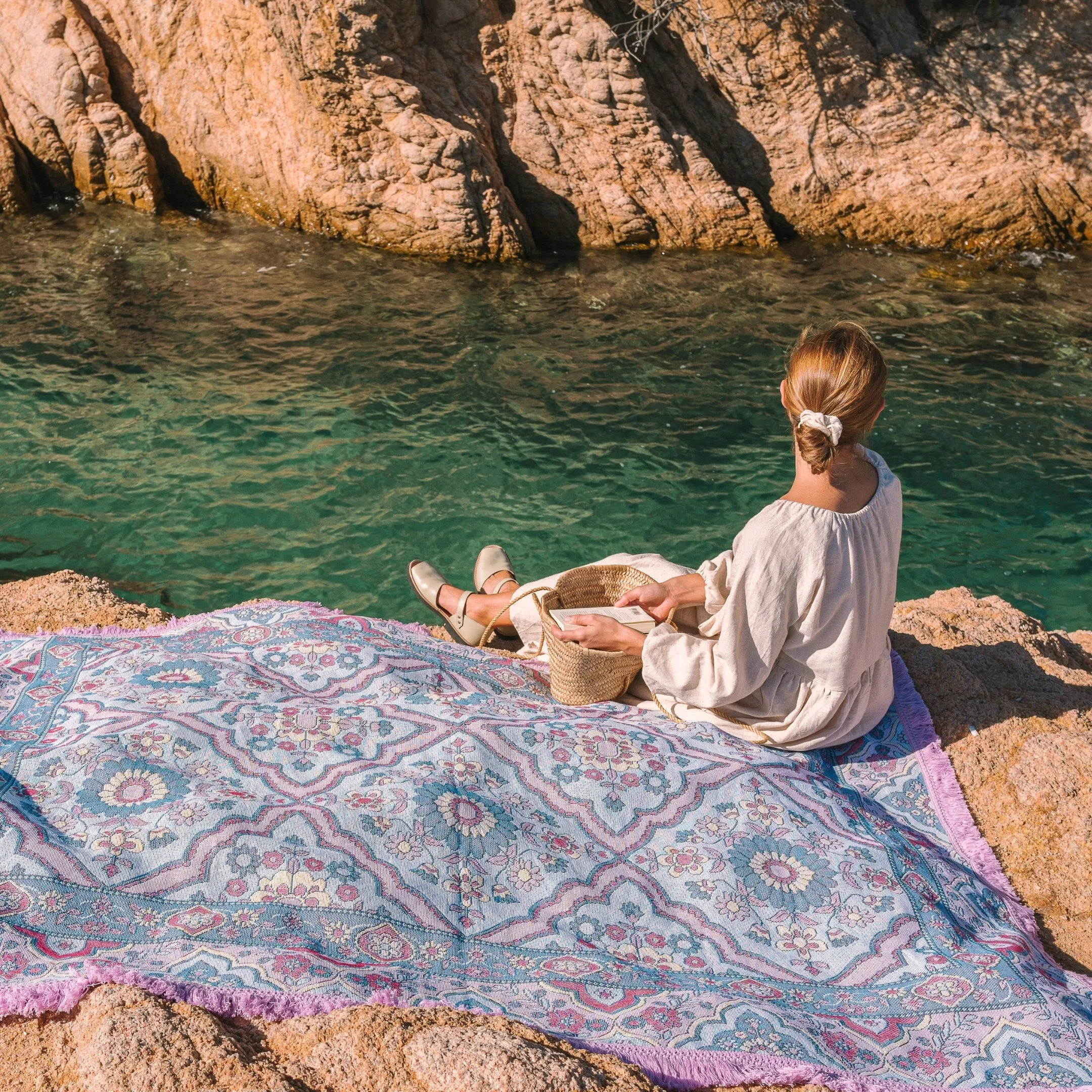 Mila Woven Picnic Rug XL