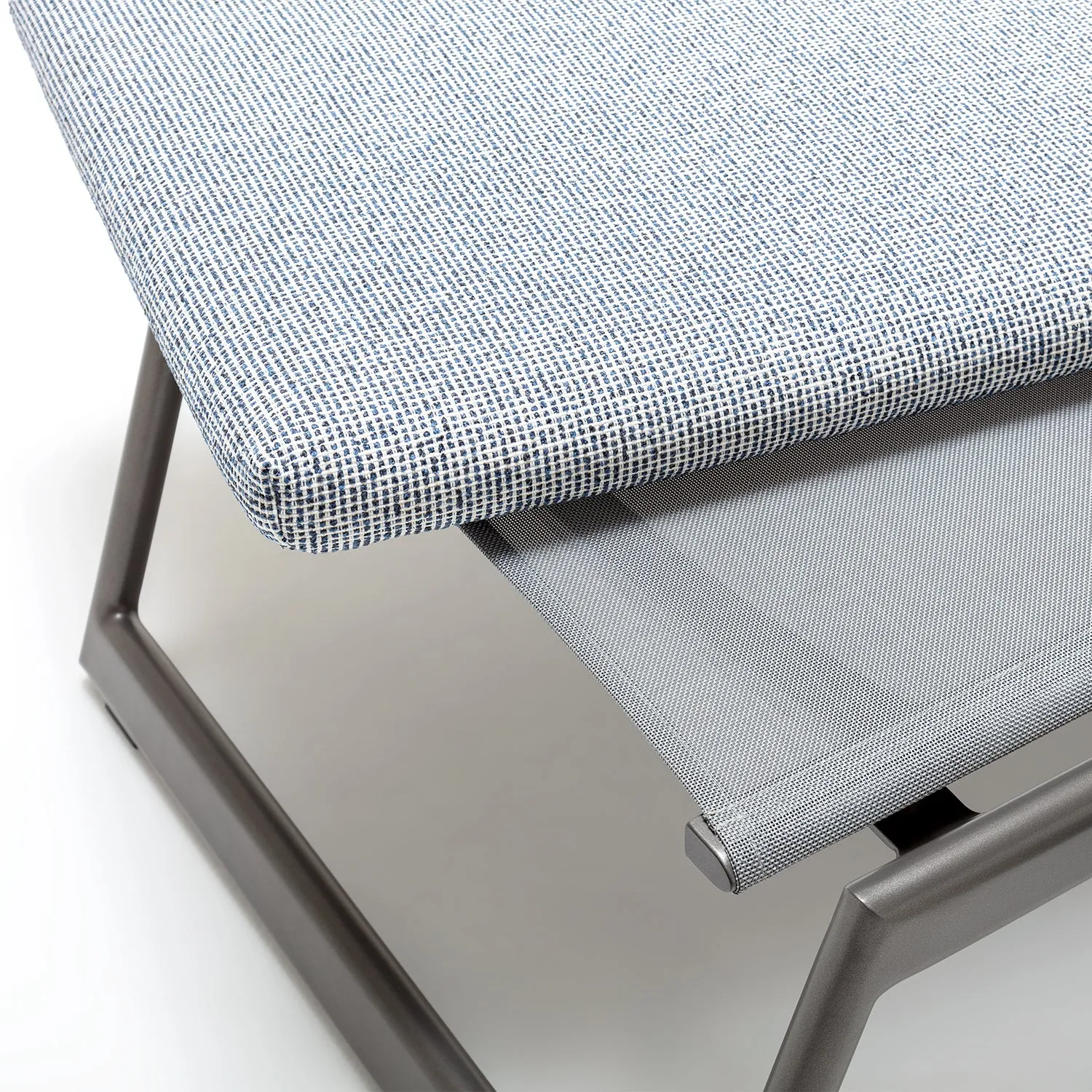 rolf benz | yoko outdoor sun lounger | anthracite