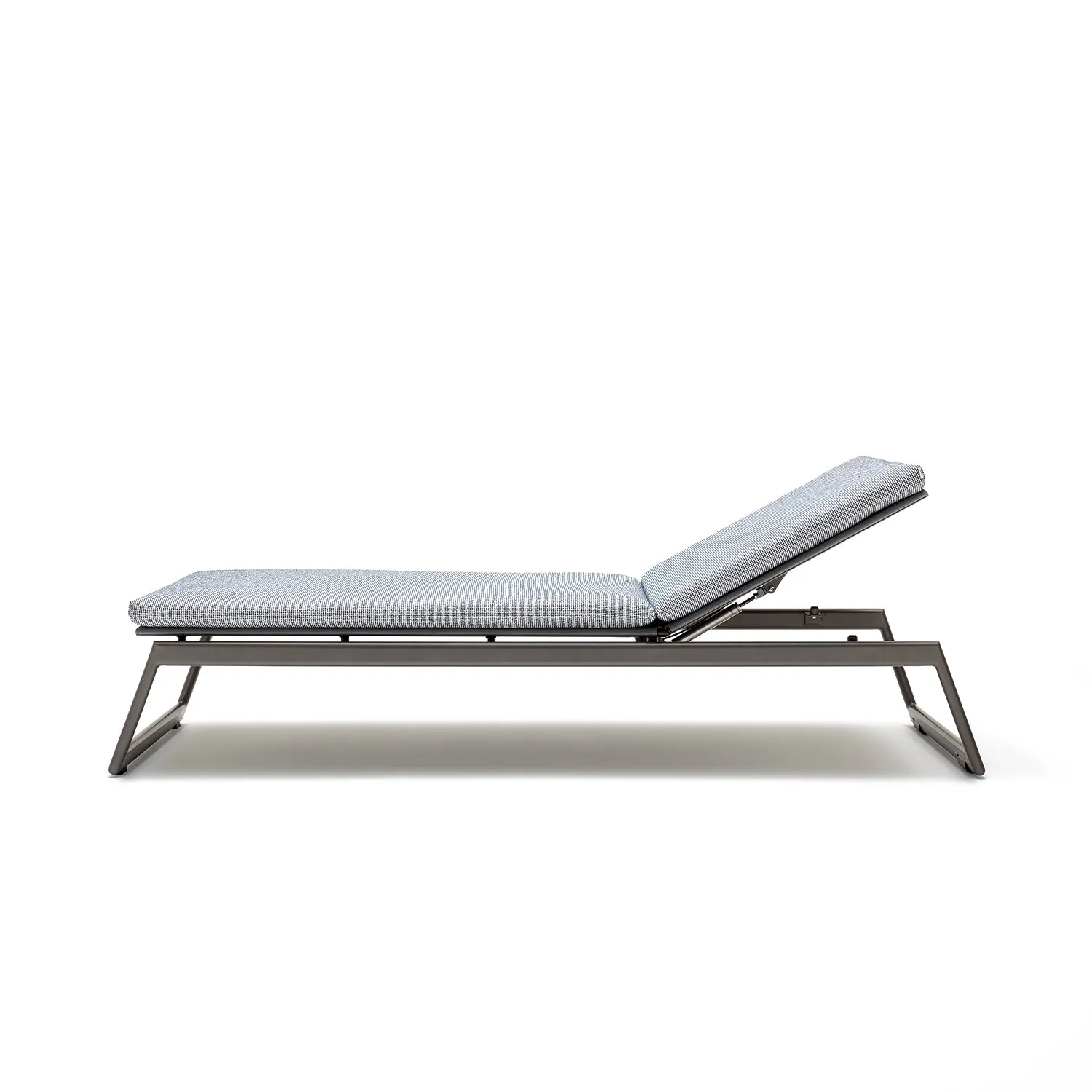 rolf benz | yoko outdoor sun lounger | anthracite